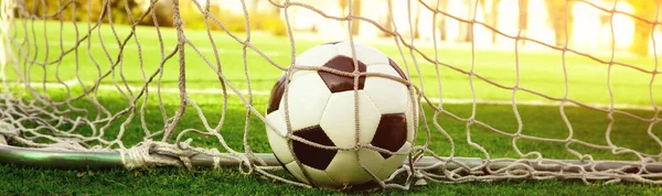 Traditionell Fotbollsmatch Med Läderboll — Stockfoto