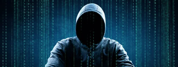 Хакер Друкує Код Клавіатурі Ноутбука Щоб Проникнути Кіберпростір — стокове фото