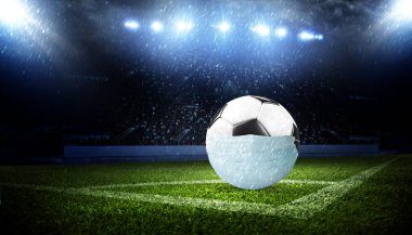 Avrupa futbolu iptal konsepti. Koronavirüs maskeli top