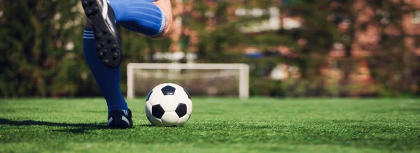 Traditionell Fotbollsmatch Med Läderboll — Stockfoto