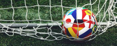 Deri top ile geleneksel futbol oyunu