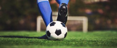 Deri top ile geleneksel futbol oyunu