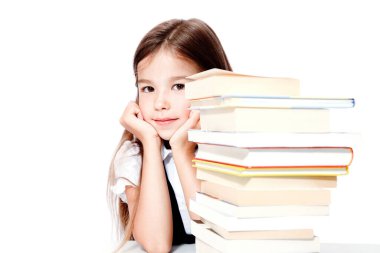 Okula dönün! Eğitim, okuma ve öğrenme kavramı.