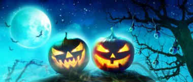 Korkunç bir gecede mezarlıkla cadılar bayramı geçmişi.