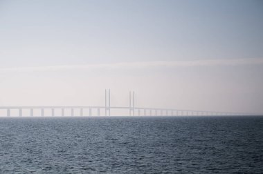 Danimarka ve İsveç 'i birbirine bağlayan sisli Öresund köprüsü