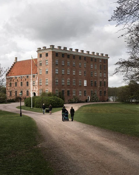Västerås på dejt / Mötesplatser För Äldre I Svaneholm / Dejta i eskilstuna kloster : Haggesgolf