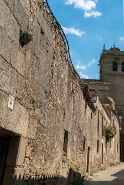 İspanya 'nın Salamanca ilinin Ledesma ilinin bir caddesinde bulunan kafaların evi