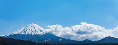Fuji Dağı'nın san Japonya, sabah gündoğumu afiş boyutu.