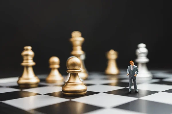 Danışmanı işadamı minyatür kavramı.
