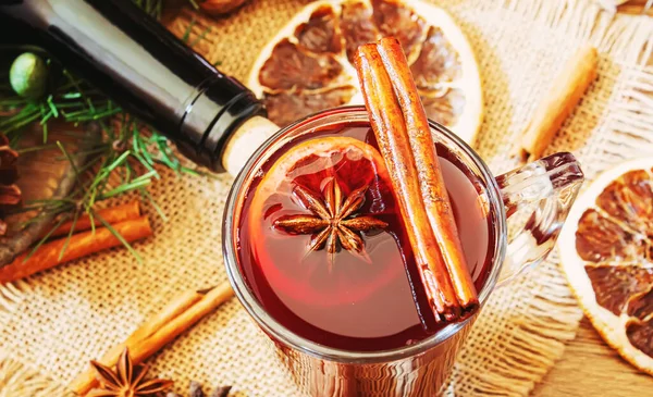 Vinho Quente Natal Feliz Natal Copo Vinho Quente Com Canela — Fotografia de Stock