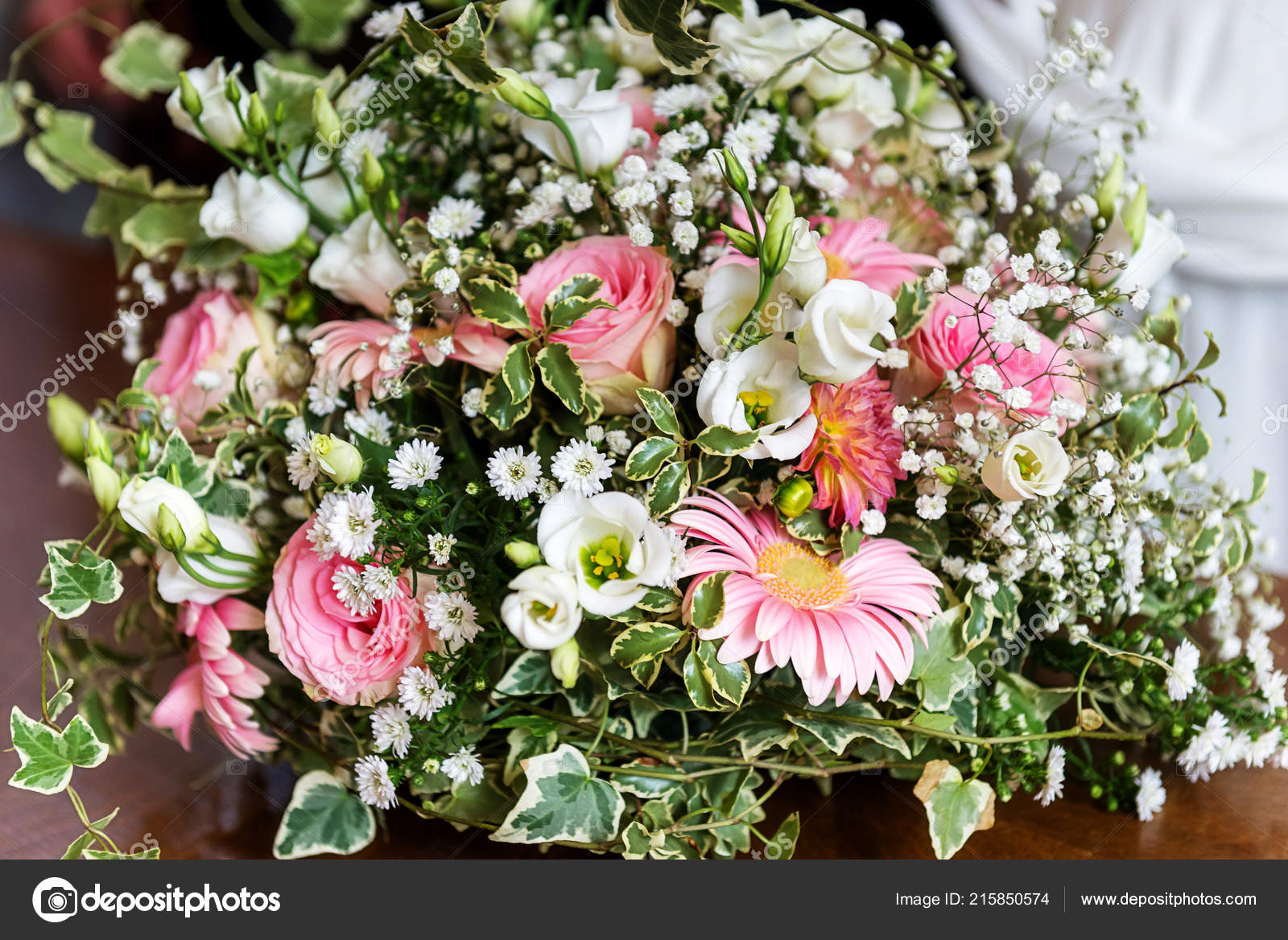 Bouquet Fleurs Mariage Photographie Kamira777 215850574