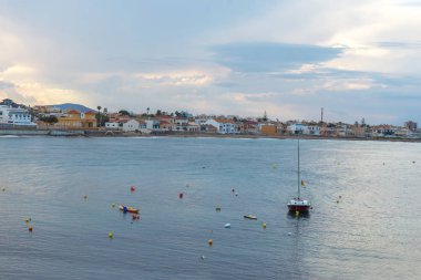 Cabo de Palos ve La Manga Akdeniz'de. İspanya