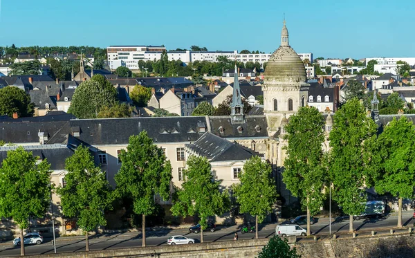 Όχθες Του Ποταμού Mayenne Πόλη Του Laval Mayenne Πληρώνει Loire — Φωτογραφία Αρχείου