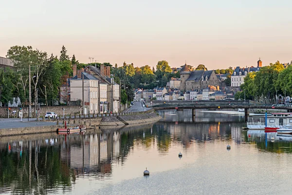 Oevers Van Rivier Mayenne Stad Van Laval Mayenne Pays Loire — Stockfoto