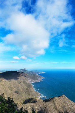Dağdan dağa kıyı şeridi görüntüleyin. Portman, Murcia, İspanya.