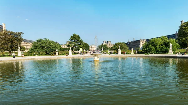 Fountain Park Louvre Paris France August 2018 — Stock Photo, Image