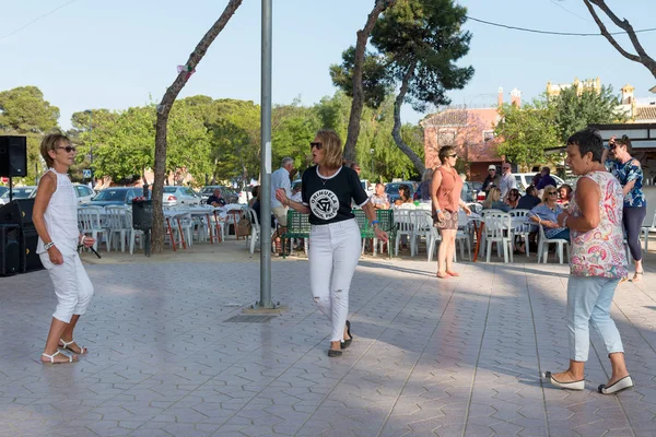 Kanserle Mücadele Için Para Toplamak Için Bir Hayır Müzik Festivaline — Stok fotoğraf