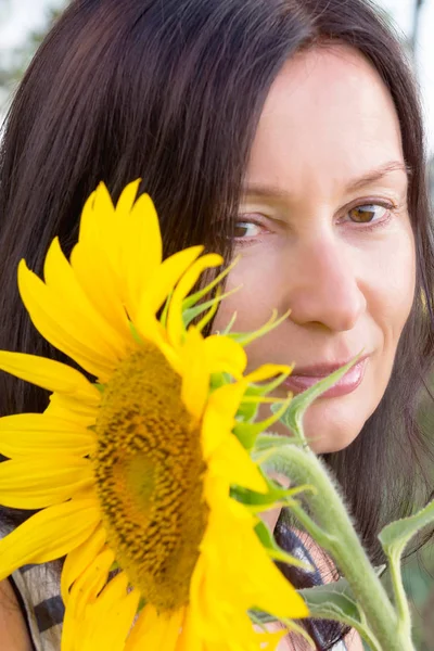 Žena Slunečnice Ukrajina Července 2019 — Stock fotografie