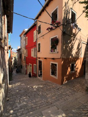 Eski Rovinj Hırvatistan 'da sokak
