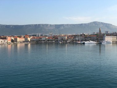 Sabah ufuk çizgisini ikiye böleceğiz