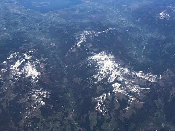 Fliegen Über Die Verschneiten Alpen Europa — Stockfoto