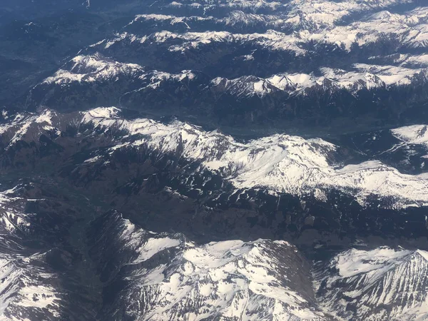 Volando Sobre Los Alpes Nevados Europa —  Fotos de Stock