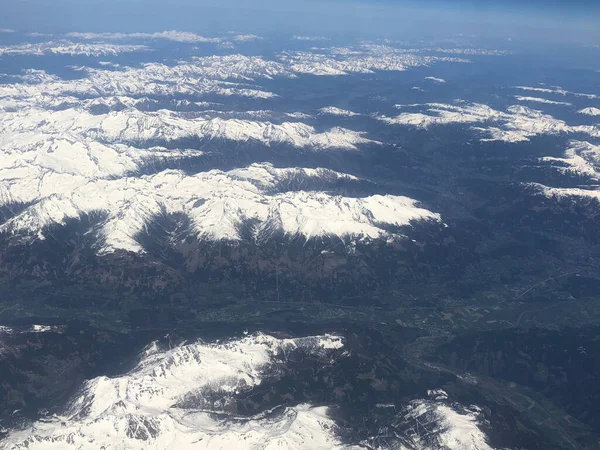 Volando Sobre Los Alpes Nevados Europa —  Fotos de Stock
