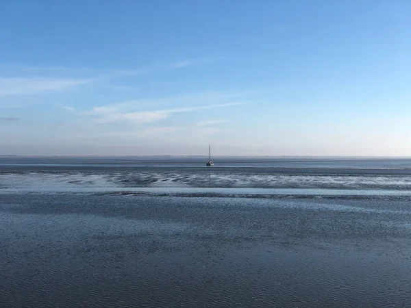 Mar Wadden Durante Maré Baixa Com Veleiro Frísia Países Baixos — Fotografia de Stock