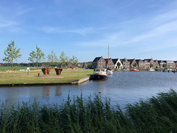 Domy Nad Kanałem Friesland Holandia — Zdjęcie stockowe