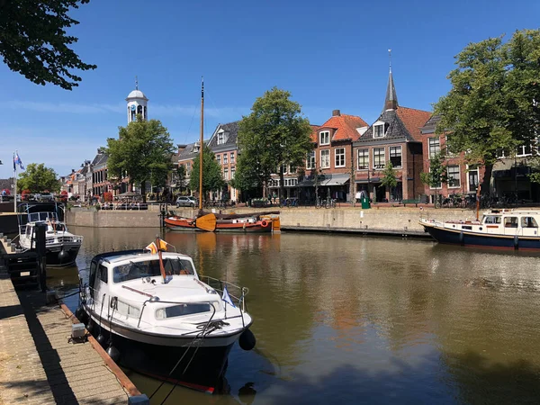 荷兰弗里斯兰Dokkum的Het Grootdiep运河 — 图库照片