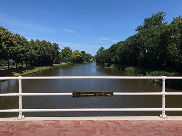 Dokkum Friesland Hollanda Daki Halvemaanspoortbrug — Stok fotoğraf