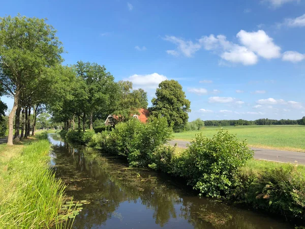 Canal Cerca Del Pueblo Bontebok Frisia Países Bajos — Foto de Stock