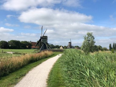 IJlst Friesland 'a giden yol Hollanda' ya.
