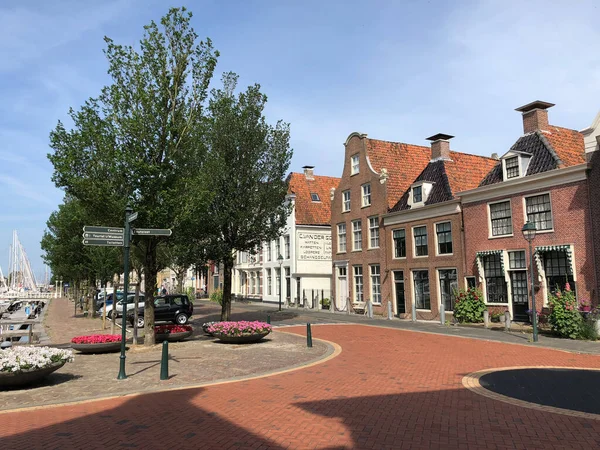 Huizen Aan Het Noordelijke Havenkanaal Harlingen Friesland Nederland — Stockfoto