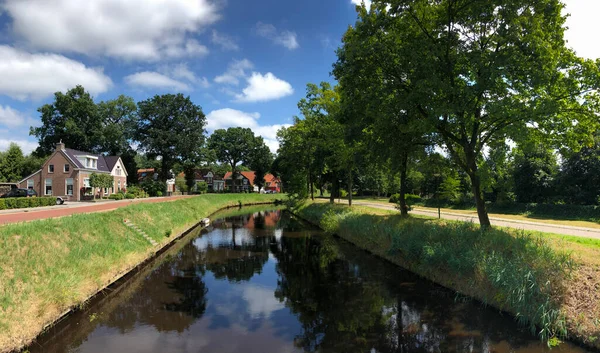 Kanał Oosterwolde Friesland Holandia — Zdjęcie stockowe