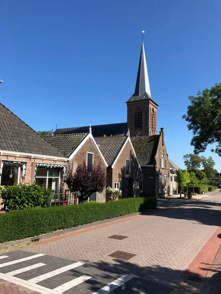 Sint Martinuskerk Церковь Reahs Friesland Нидерланды — стоковое фото