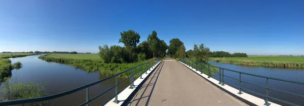 Ponte Canale Verso Kruisbrekken Tersoal Frisia Paesi Bassi — Foto Stock