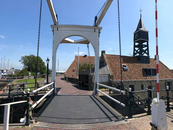 Puente Sobre Esclusa Del Mar Hindeloopen Frisia Países Bajos —  Fotos de Stock