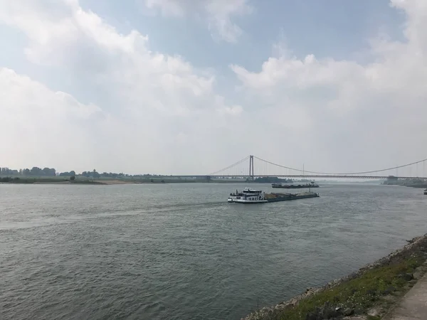 Fartyg Vid Floden Rhine Nära Emmerich Tyskland — Stockfoto