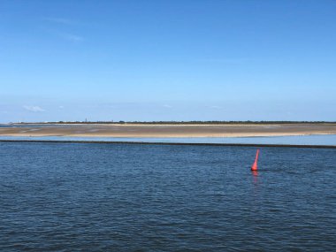Almanya 'da Borkum adasının etrafındaki şamandıra