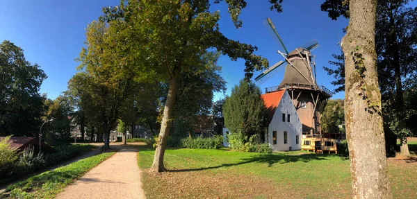 Panorama Parc Municipal Avec Moulin Vent Emden Allemagne — Photo