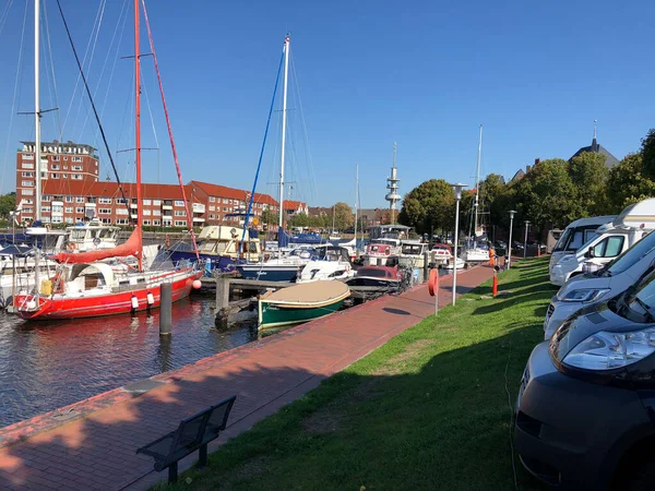 Barcos Campistas Antigo Porto Emden Alemanha — Fotografia de Stock