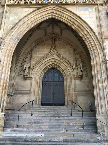 德国埃尔多安的埃尔多安主教座堂的台阶和门 — 图库照片