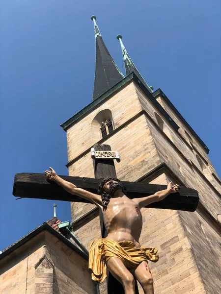 Kreuz Statue Vor Der Severi Kirche Erfurt — Stockfoto