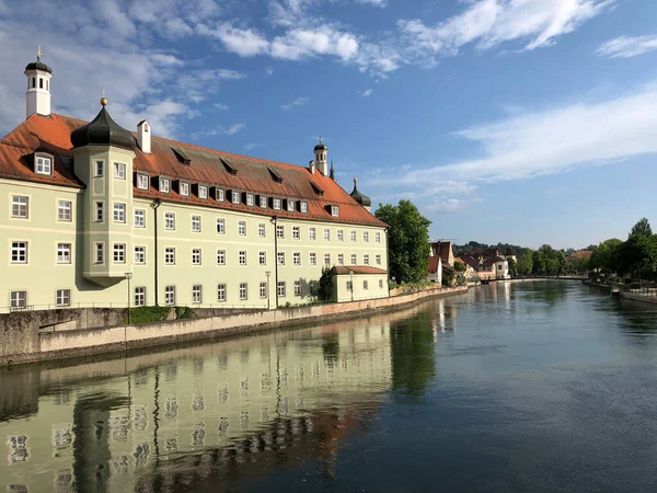 Landshut Almanya çevresindeki Isar nehri.