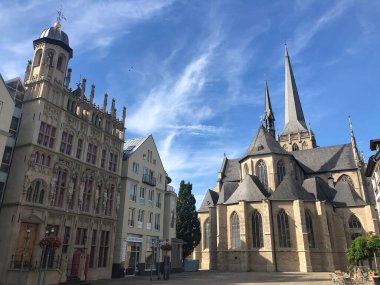 Wesel, Almanya 'da Willibrordi katedrali olan büyük pazar meydanı.