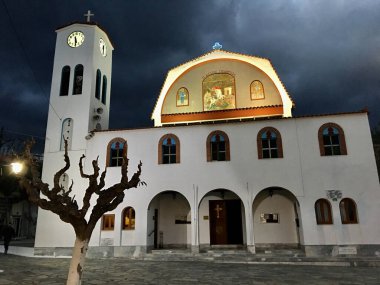 Chuch gece Marmari 'de