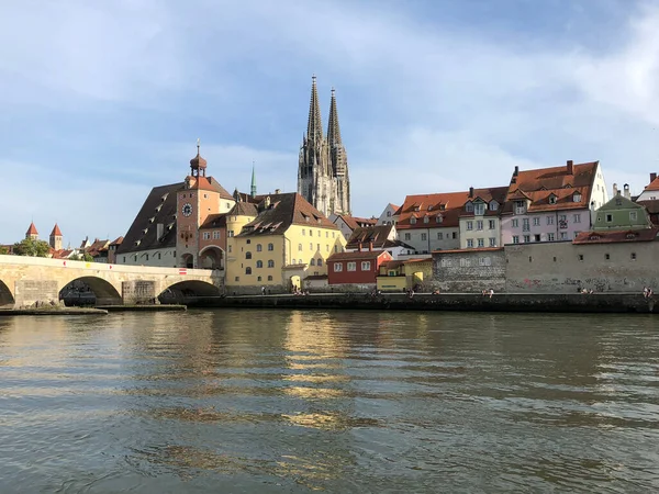 Szent Péter Katedrális Duna Feletti Kőhíd Regensburgban Németországban — Stock Fotó
