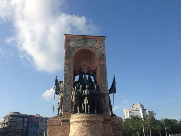 Taksimsquare Monumento Istambul Turquia — Fotografia de Stock