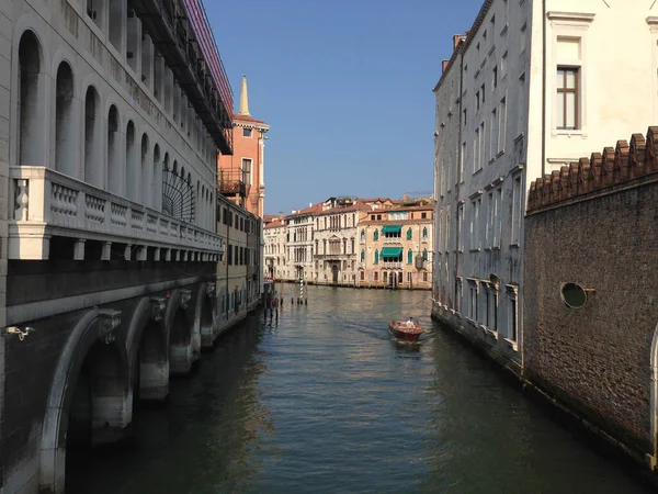 Vodní Taxi Kanálu Rio Foscari Benátkách Itálie — Stock fotografie